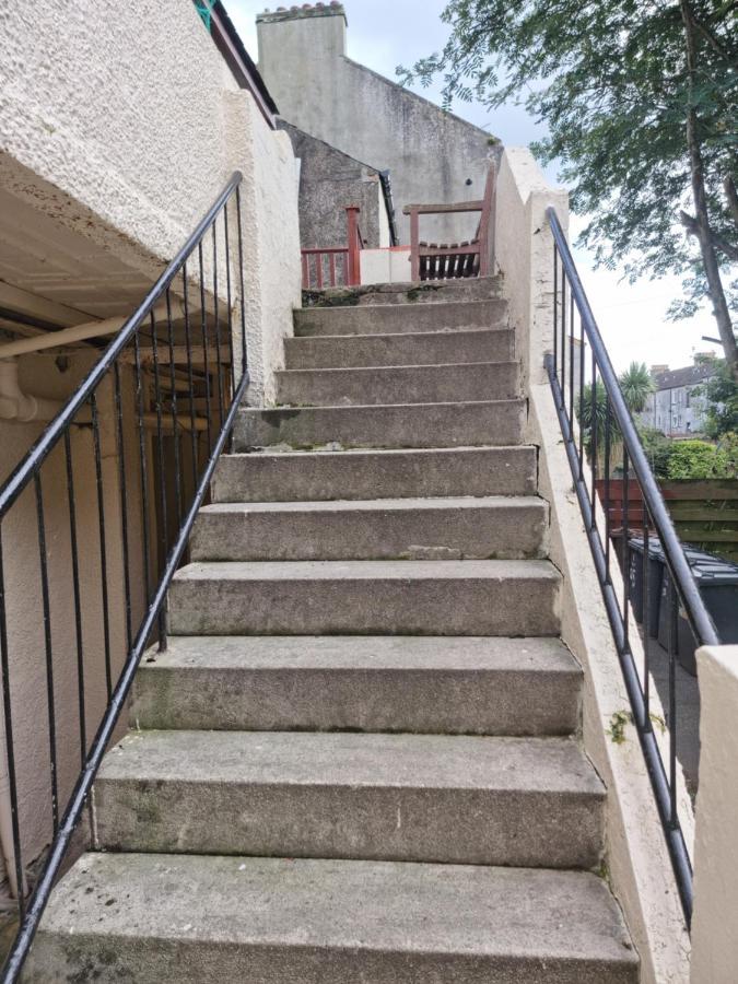 דירות לארגס Cove Bay 1 Bed Flat מראה חיצוני תמונה